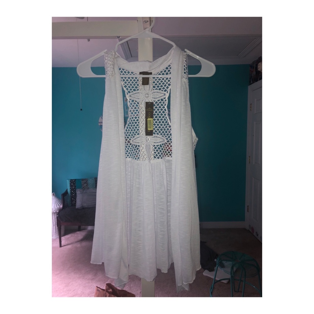 Sleevless Cardigan With Lace Back